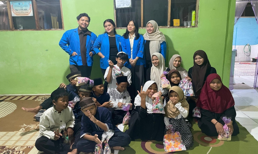 Mahasiswa UBSI Cikarang Sosialisasikan Nilai Gotong Royong untuk Membangun Karakter Anak Panti